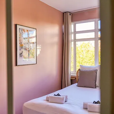 Apartment 2-bedroom Air-conditioned In The Heart Of 17th Paris