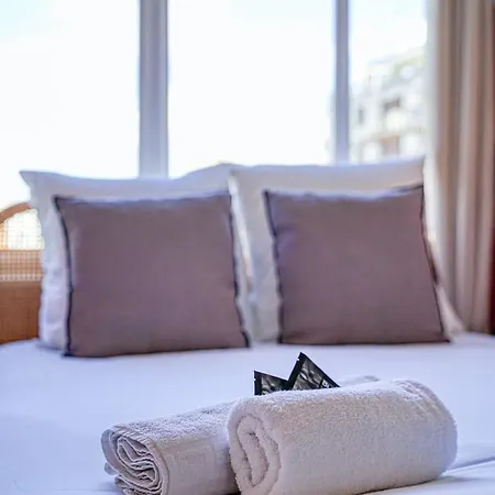 2-bedroom Air-conditioned In The Heart Of 17th