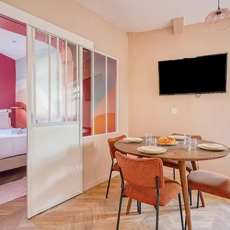 2-bedroom Air-conditioned In The Heart Of 17th Paris