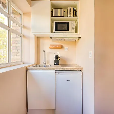 Apartment 2-bedroom Air-conditioned In The Heart Of 17th *