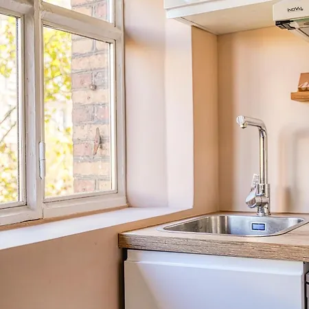 Apartment 2-bedroom Air-conditioned In The Heart Of 17th Paris